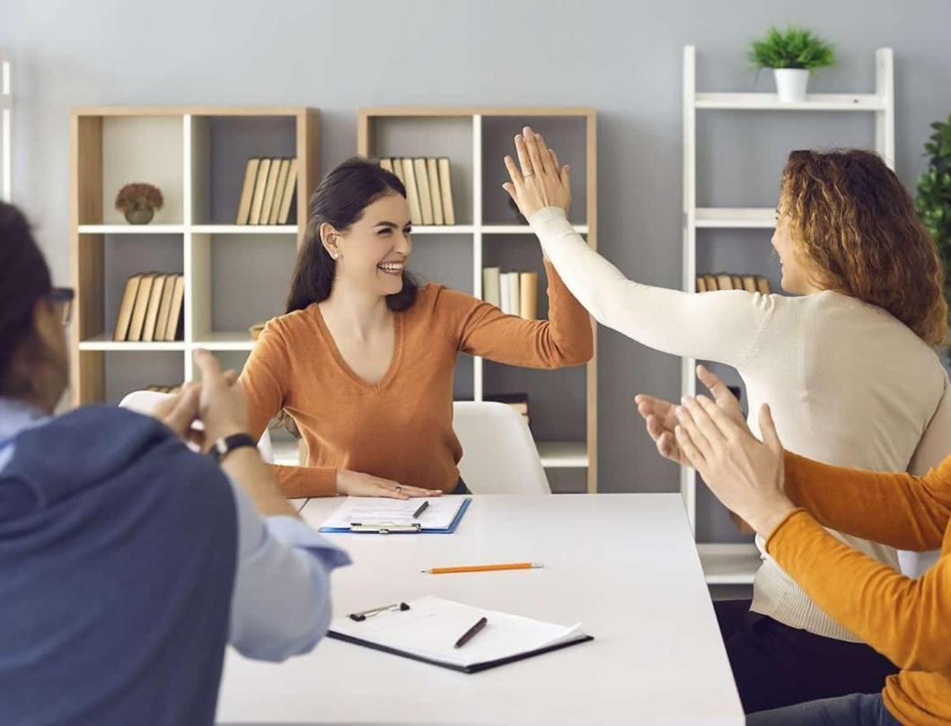 Austausch zwischen Teilnehmern verschiedener Branchen